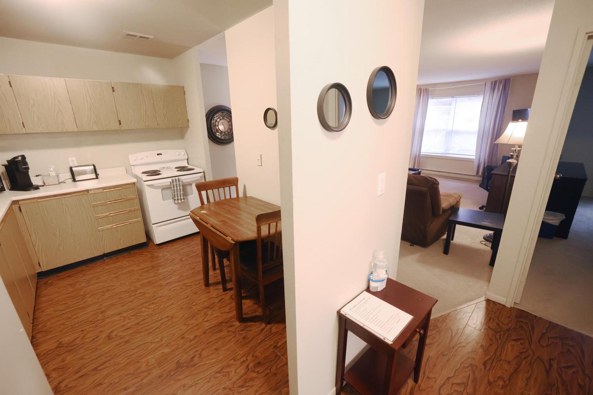 Paris Plaza Appartement Elliot Lake Buitenkant foto